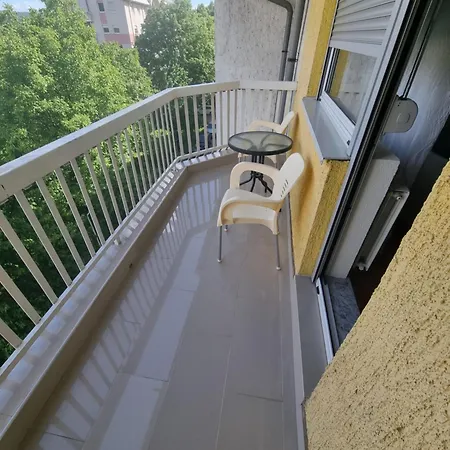 公寓 Doboj Apartman 多博伊